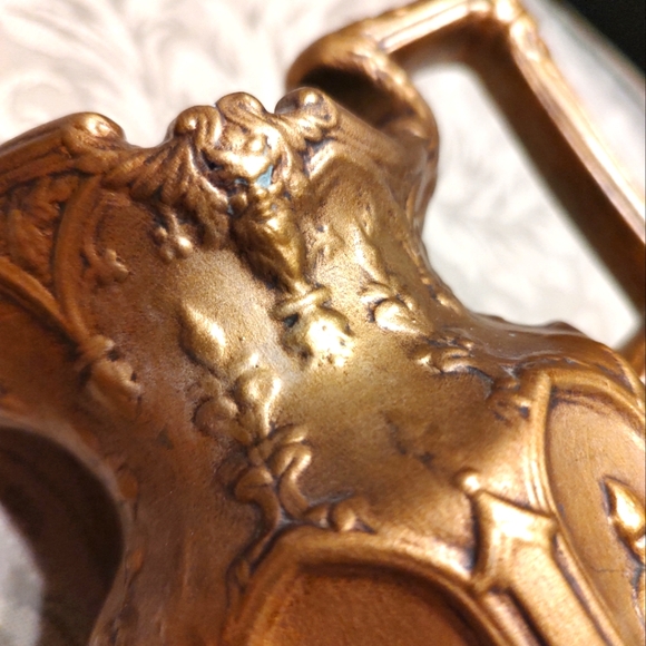 🔸🌿🔸Exquisite Vtg 60's Gothic Revival Apostles Gold & Green Display Pitcher - Picture 15 of 16